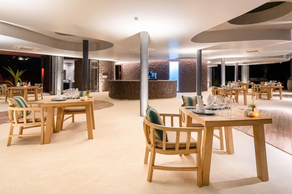 Hotel Madifushi Private Island Meemu Atoll Esterno foto